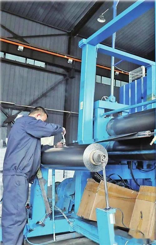黑龙江"哈工石墨"豪掷"7.6亿元投资天然石墨深加工