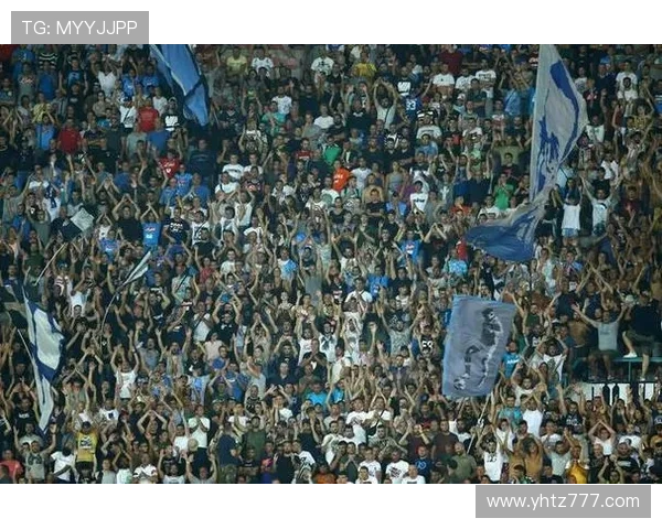 万名那不勒斯球迷现场助威罗马警方面临巨大安保压力